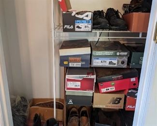 Lots of excellent condition Men's shoes
