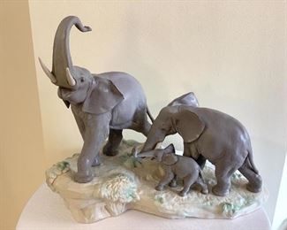 Amazing Lladro Elephant Figurine. This piece is no longer being made by Lladro! Now is your chance to own a wonderful piece of Lladro that is part of their historical collection. Comes with the box. 
