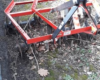 Subcompact 51/2"  disc cultivator 