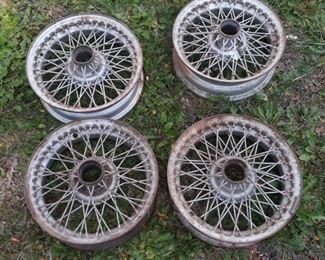 Vintage Dunlop wire spoke wheels
15" x 4 1/2" with tooth center spline
Made in  England 