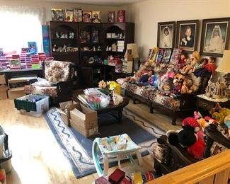 HOUSE FULL OF FURNITURE AND COLLECTIBLES