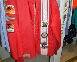 PRESALE AUCTION ITEM: This item is available as part of an online auction presale. Auction ends April 18 @ 5pm. If this item does not sell during auction it will be available during traditional estate sale April 16-18, 2021. For pre sale auction info visit: For pre sale auction info visit: https://bit.ly/2OLdIu9
vintage Porsche racing stripe jacket