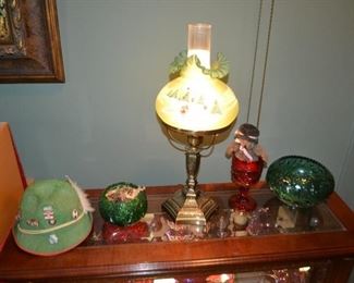 PRESALE AUCTION ITEM: This item is available as part of an online auction presale. Auction ends April 18 @ 5pm. If this item does not sell during auction it will be available during traditional estate sale April 16-18, 2021. For pre sale auction info visit: For pre sale auction info visit: https://bit.ly/2OLdIu9
THOMAS KINKADE HAND PAINTED LAMP