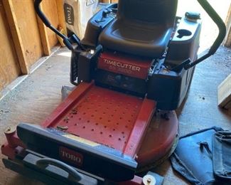 TORO TIME CUTTER SS3200 RIDING LAWN MOWER 
	(with some attachments),