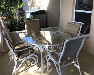 White aluminum patio furniture