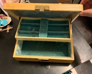 Vintage Jewelry box w/music - $20