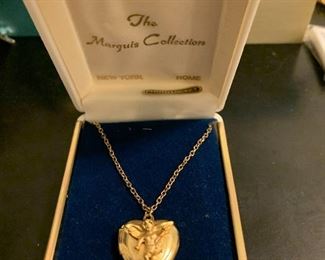 Angel Pendant necklace gold plate - $5