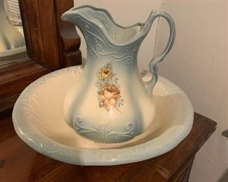 Vintage: Wash bowl and pitcher - $25