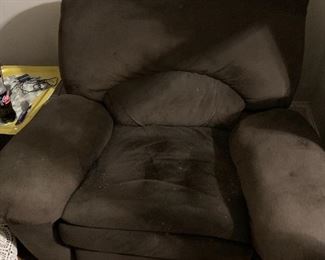 Brown over sized recliner - $20 will take $15