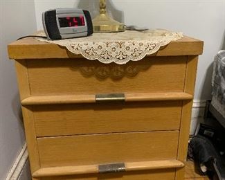  Vintage bedroom set (nightstand) - $15