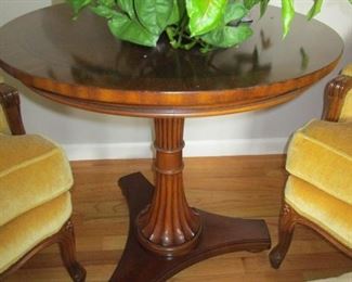 Ethan Allen Table