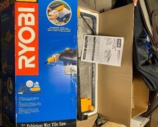 Ryobi 7" tabletop wet tile saw