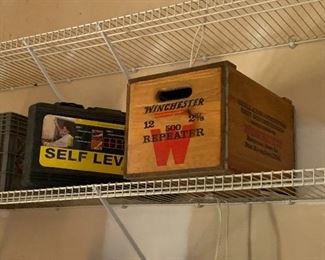 Winchester wooden box, Self Level