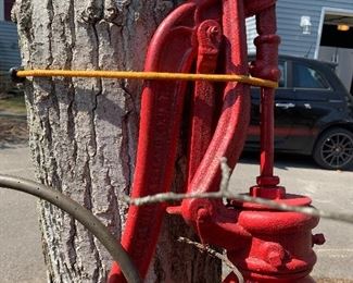 Vintage Cast Iron Hand Pump Water Well Farmhouse