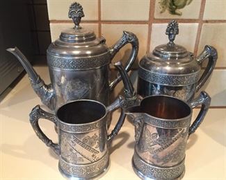 Quadruple Plate Set.