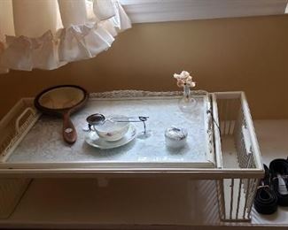 Tea tray
Vintage hand mirror
Tea cup