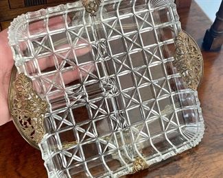 Item 92:  Pretty Divided Dish: $24