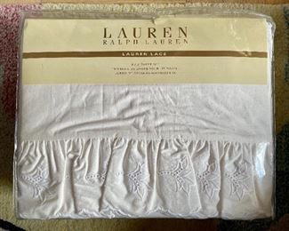 Item 162:  Ralph Lauren Queen Sheet Set: $52