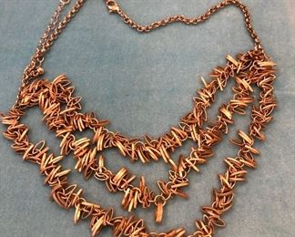 Item 243:  Silvertone Necklace: $14