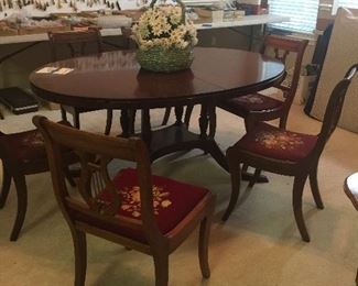 Drexel Dining table & chairs