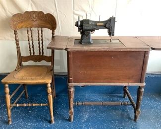 KAMA809 White Sewing Machine