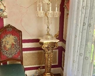 Room view - PEDESTAL IS SOLD