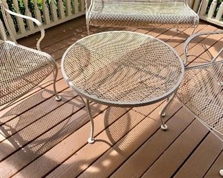 $95 - Vintage Woodard wrought iron table:  17.5"H; 30.5"Diam 