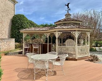 Panoramic view - TABLE AND CHAIRS ARE SOLD