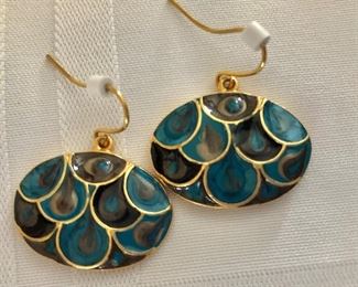 $12 Scalloped design gold tone and blue earrings.  1"L 