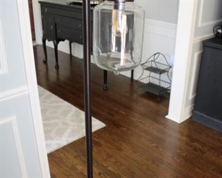 FLOOR LAMP