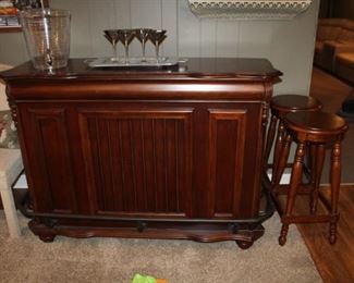 BAR W/2 STOOLS