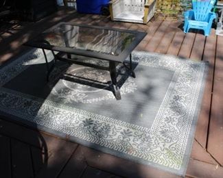 OUTDOOR RUG, OUTDOOR TABLE