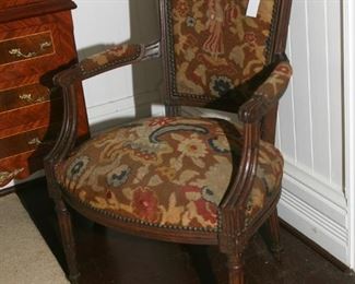 VICTORIAN LADIES CHAIR 
