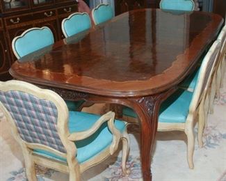 TABLE WITH LEAF SEATS 8-10 OR WITHOUT LEAF SEATS 6