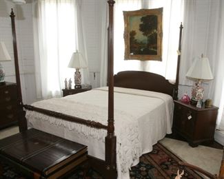 QUEEN POSTER BED / MATTRESS & SPRINGS