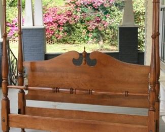 QUEEN SIZE POSTER BED, HEADBOARD AND FOOTBOARD