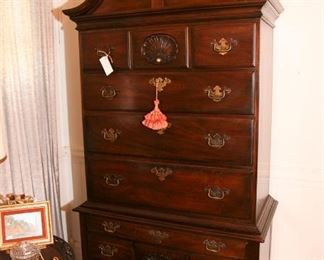 HENKEL HARRIS  MAHOGANY QUEEN ANNE PHILADELPHIA BONNET TOP HIGHBOY