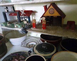 OMG, OMG.  Check out these train pieces, see the close-up pics following