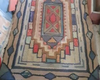 check out the design of this rug