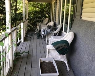 Wicker porch furniture 