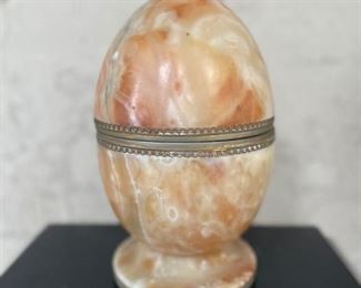 Alabaster egg container, late 19th c.