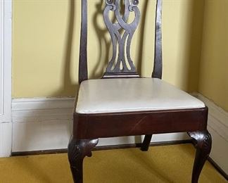 Queen Anne chair (1/6)