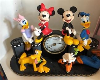 Walt Disney World figurine Clock 
