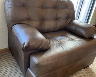 Luxury leather oversized chair