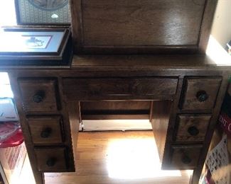 Handmade oak sewing machine cabinet w machine 