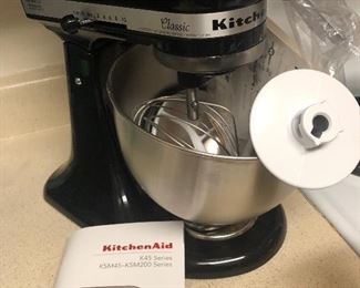Brand new kitchen aid mixer 