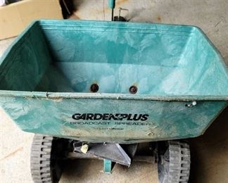 Garden Plus Broadcast Spreader