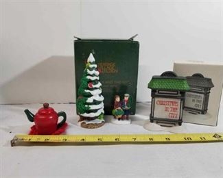 Lot of Cute Christmas Decor. Christmas In The City Audreys Hallmark. Heritage Village Collection The Holly and The Ivy. And Small Tea Pot.