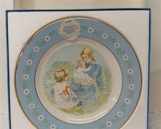 AVON 1974 Tenderness Plate Exclusively Decorated and Produced in Spain for Avon Products