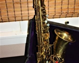 Inspiration Antique Brass Saxophone with case